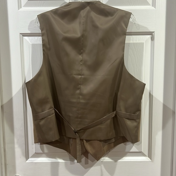 Irvine Park Men Faux Tan Suede Vest 46Regular - Picture 2 of 4